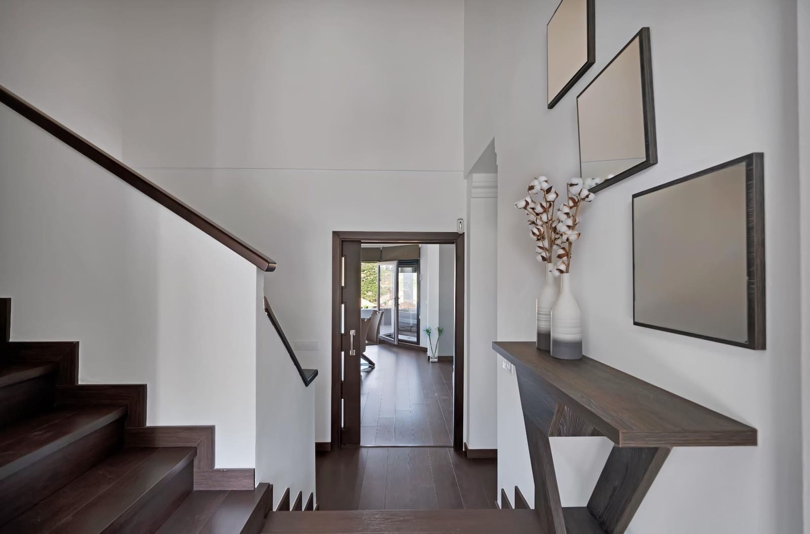 5 soveværelse Villa til salg i La Alcaidesa med swimmingpool garage - € 760.000 (Ref: 9046240)