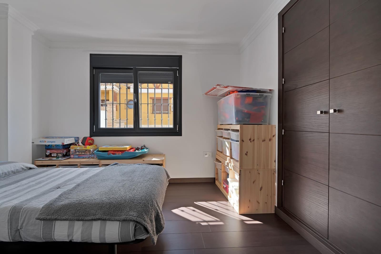 5 soveværelse Villa til salg i La Alcaidesa med swimmingpool garage - € 760.000 (Ref: 9046240)