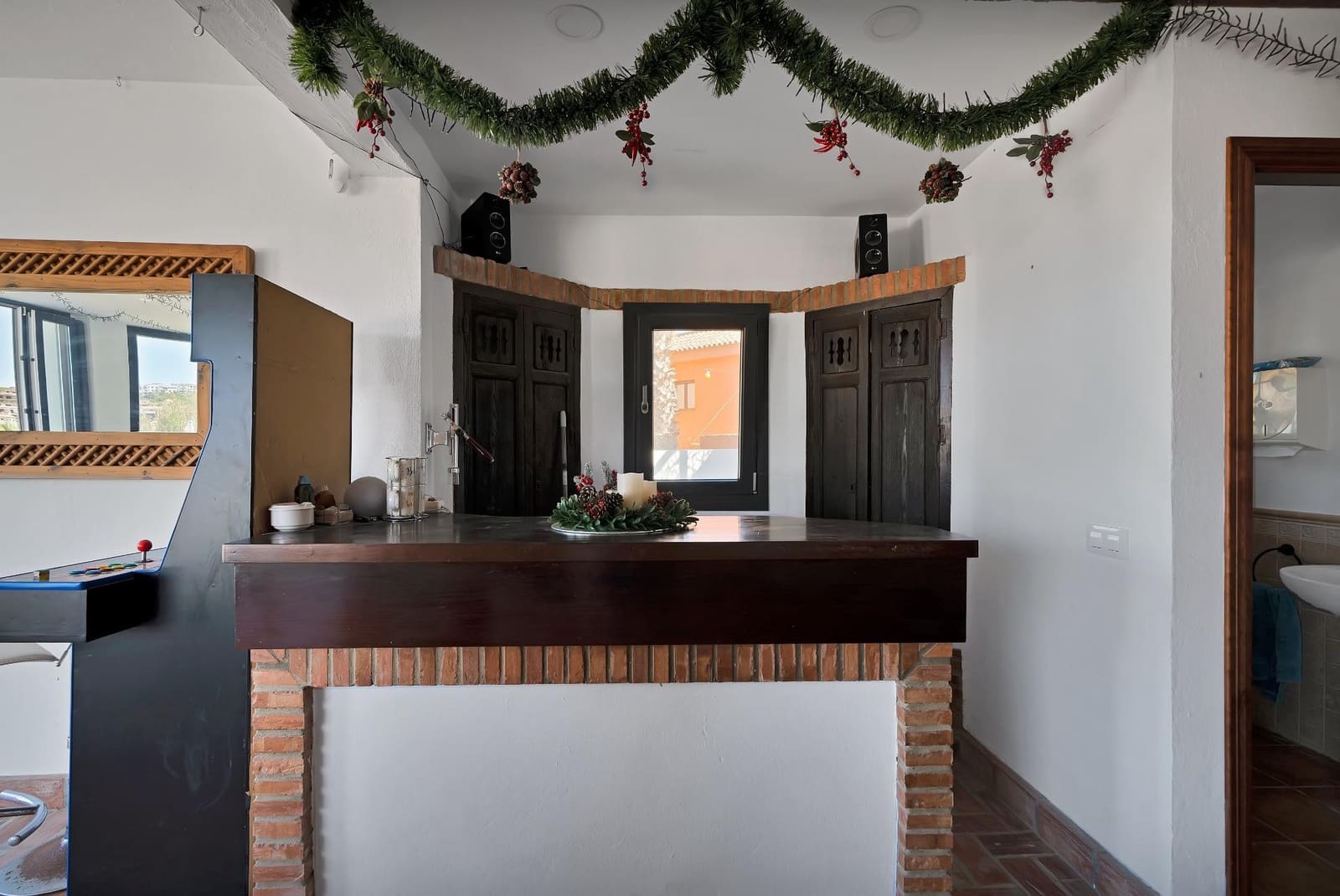 5 soveværelse Villa til salg i La Alcaidesa med swimmingpool garage - € 760.000 (Ref: 9046240)