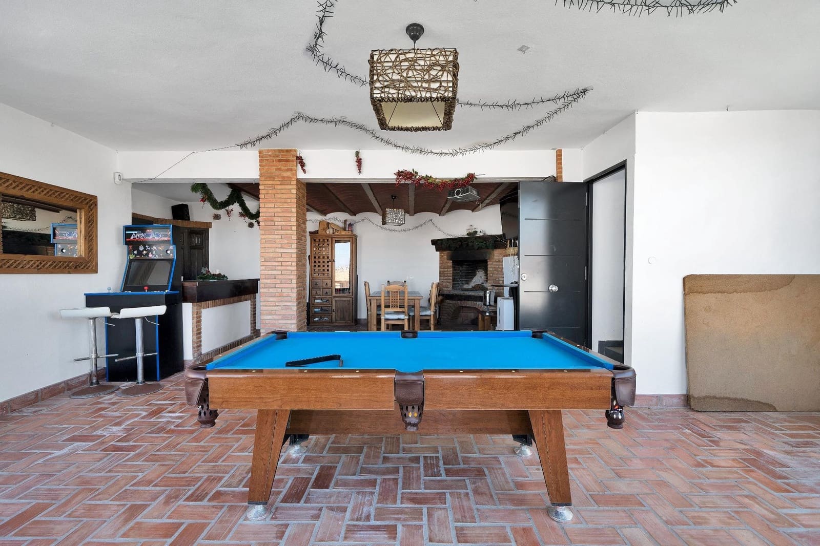 5 soveværelse Villa til salg i La Alcaidesa med swimmingpool garage - € 760.000 (Ref: 9046240)