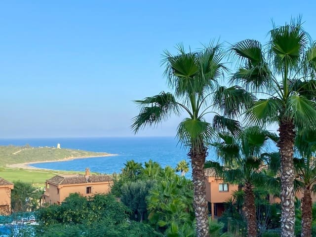 5 slaapkamer Villa te koop in La Alcaidesa met zwembad garage - € 759.000 (Ref: 9046240)