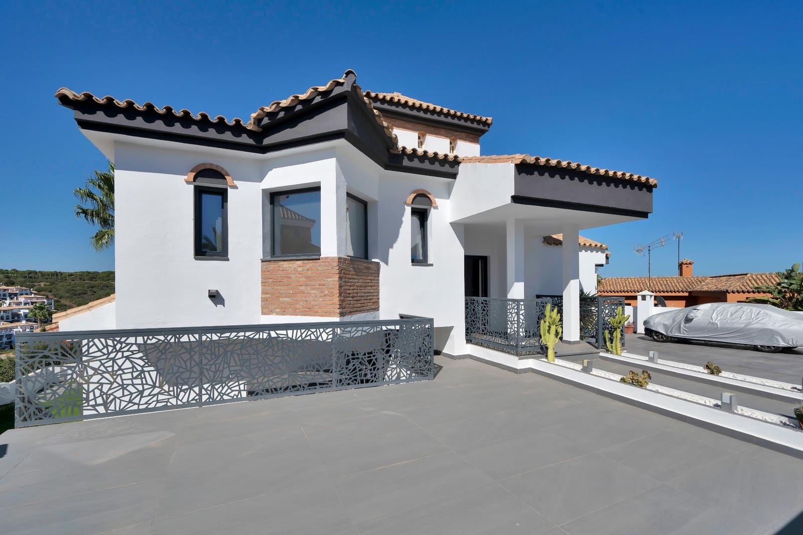5 camera da letto Villa in vendita in La Alcaidesa con piscina garage - 759.000 € (Rif: 9046240)