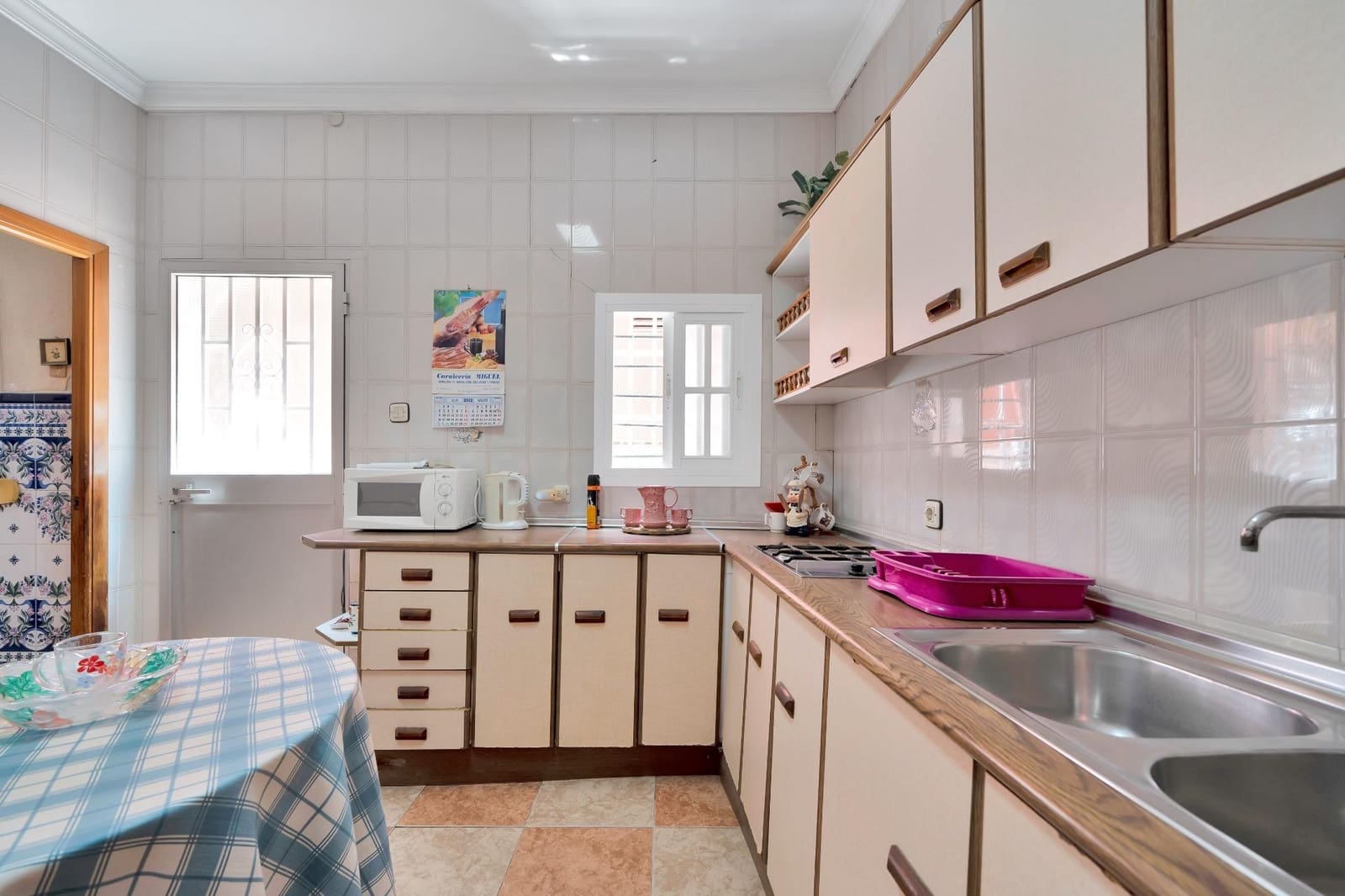 Chalet de 5 habitaciones en La Línea de la Concepción en venta con garaje - 425.000 € (Ref: 9046243)