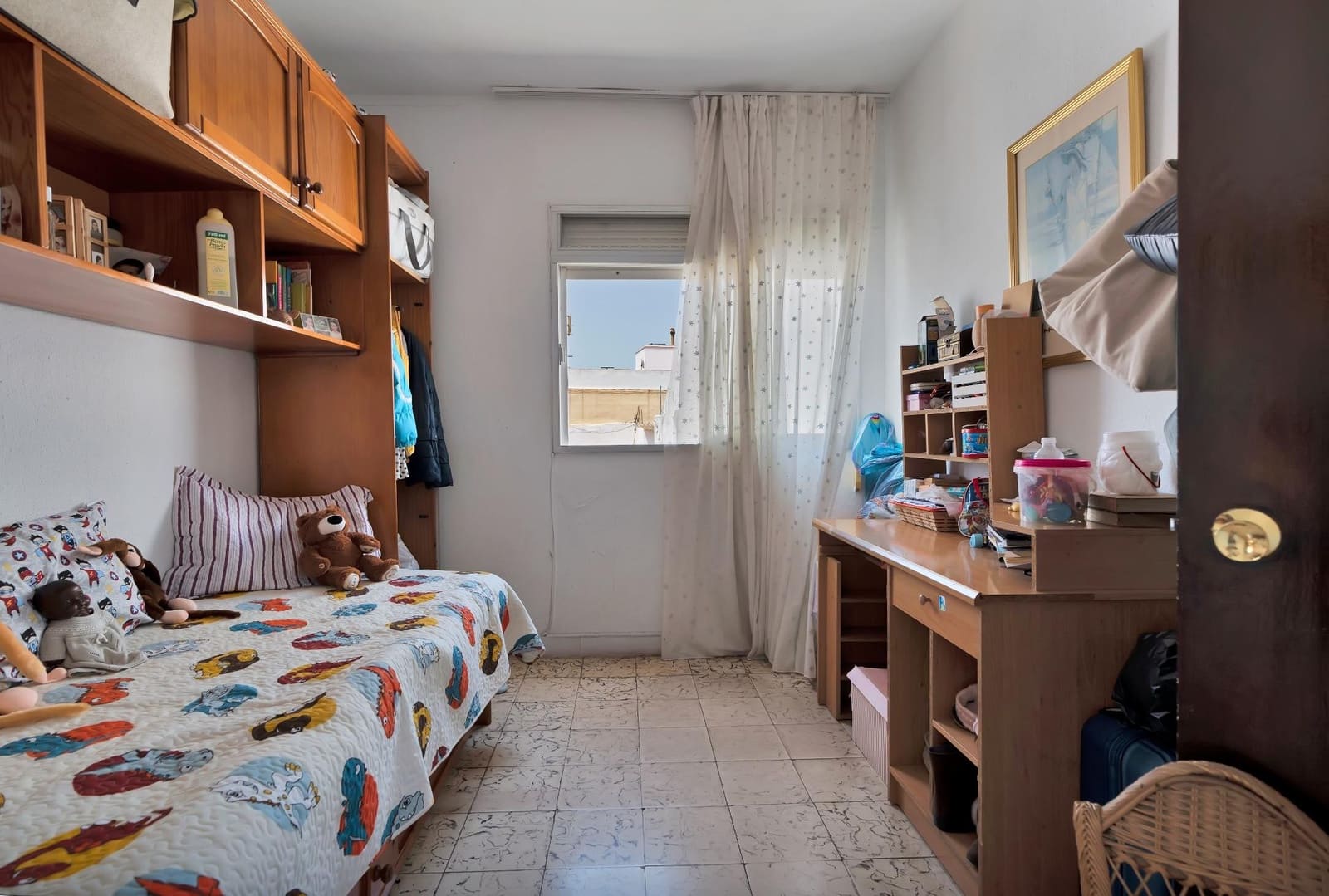 Chalet de 5 habitaciones en La Línea de la Concepción en venta con garaje - 425.000 € (Ref: 9046243)