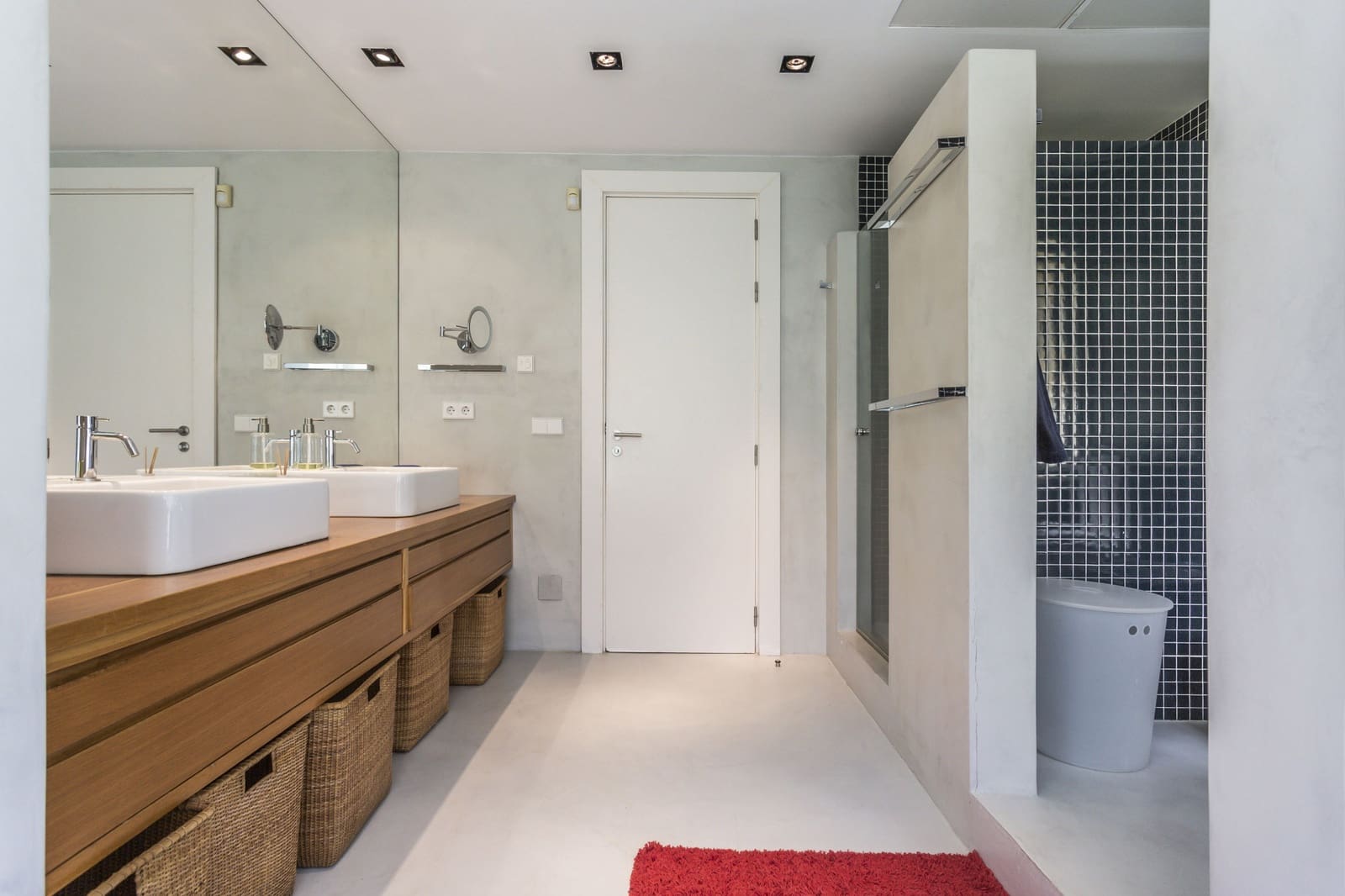 6 soveværelse Lejlighed til leje i Marbella med swimmingpool garage - € 9.500 (Ref: 9123800)