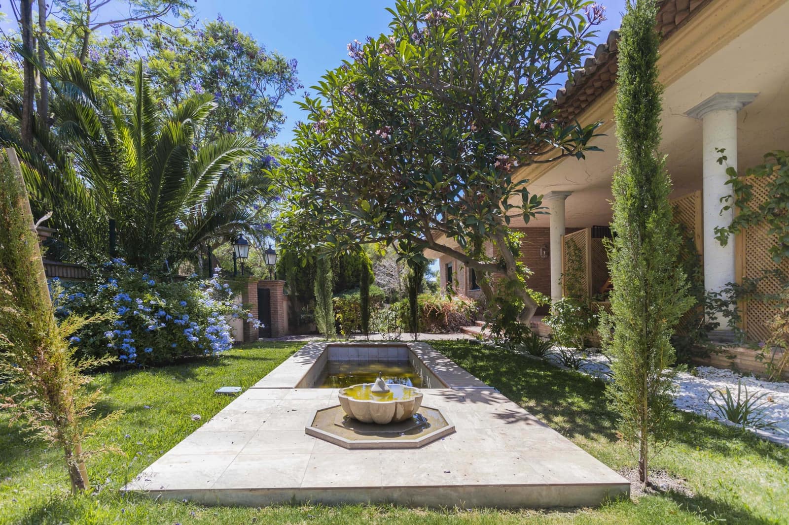 5 soveværelse Villa til salg i Sotogrande med swimmingpool garage - € 1.550.000 (Ref: 9123803)