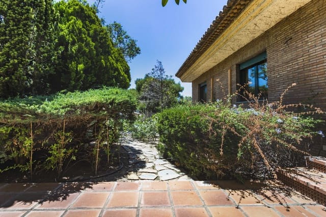 5 soveværelse Villa til salg i Sotogrande, San Roque med swimmingpool garage - € 1.550.000 (Ref: 9123803)