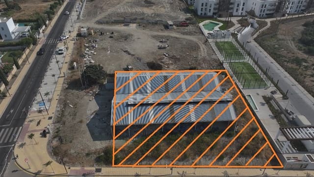 Bouwgrond te koop in New Golden Mile, Estepona - € 1.460.000 (Ref: 9187682)