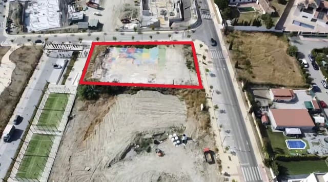Area Edificabile in vendita in New Golden Mile, Estepona - 2.400.000 € (Rif: 9187682)