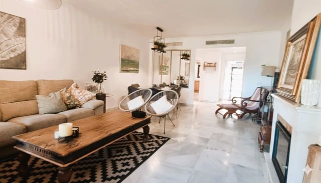 5 bedroom Apartment for rent in Estepona with pool garage - € 2,500 (Ref: 9245603)