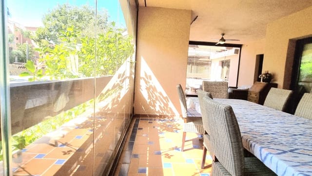 5 bedroom Apartment for rent in Estepona with pool garage - € 2,500 (Ref: 9245603)