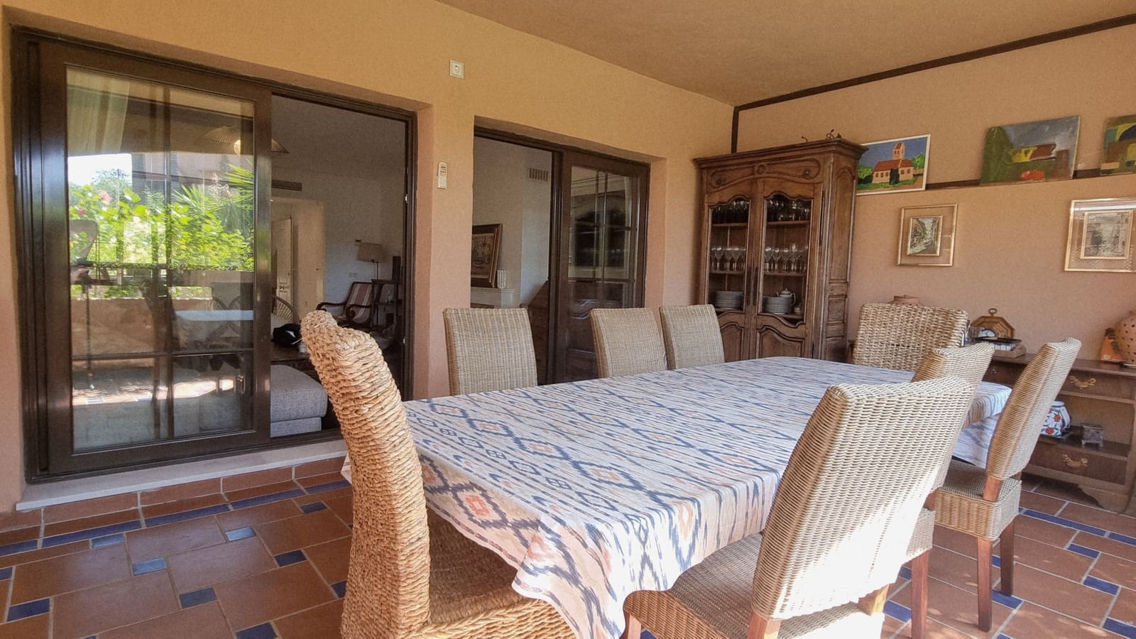 5 sovrum Lägenhet att hyra i Estepona med pool garage - 2 500 € (Ref: 9245603)