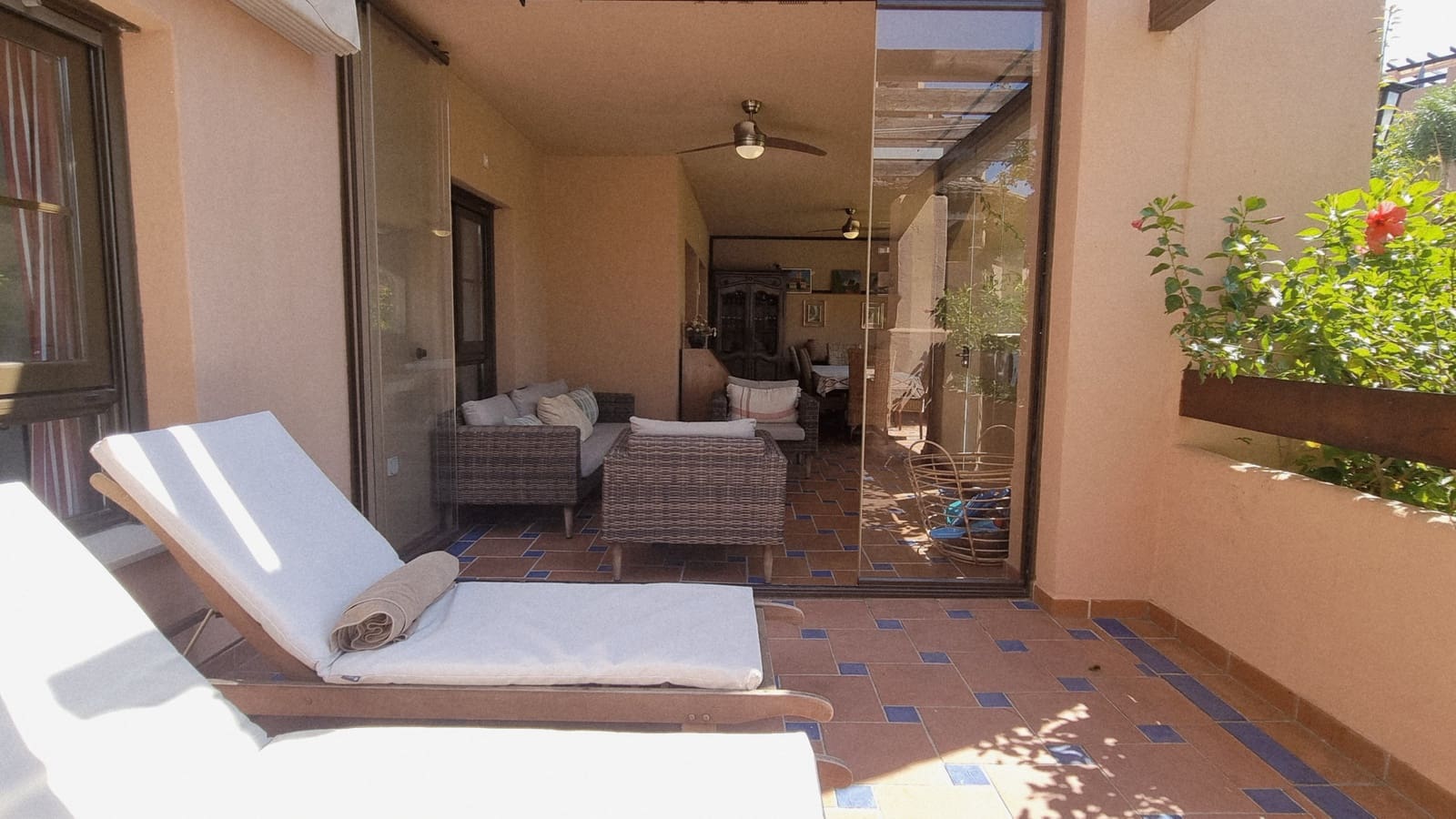 5 sovrum Lägenhet att hyra i Estepona med pool garage - 2 500 € (Ref: 9245603)