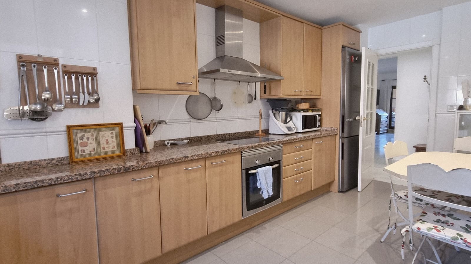 5 sovrum Lägenhet att hyra i Estepona med pool garage - 2 500 € (Ref: 9245603)