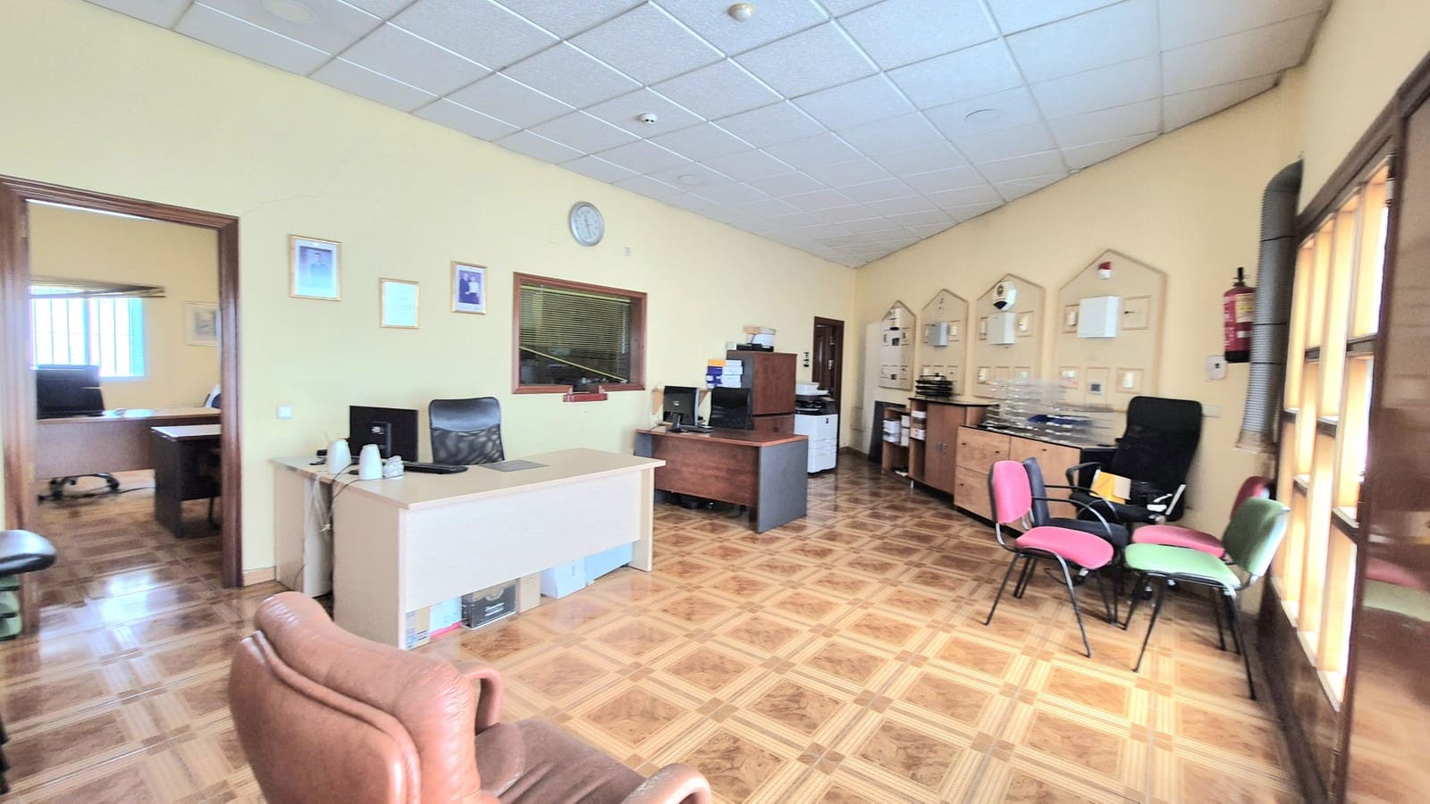 Commercieel te koop in Marbella met garage - € 265.000 (Ref: 9314526)