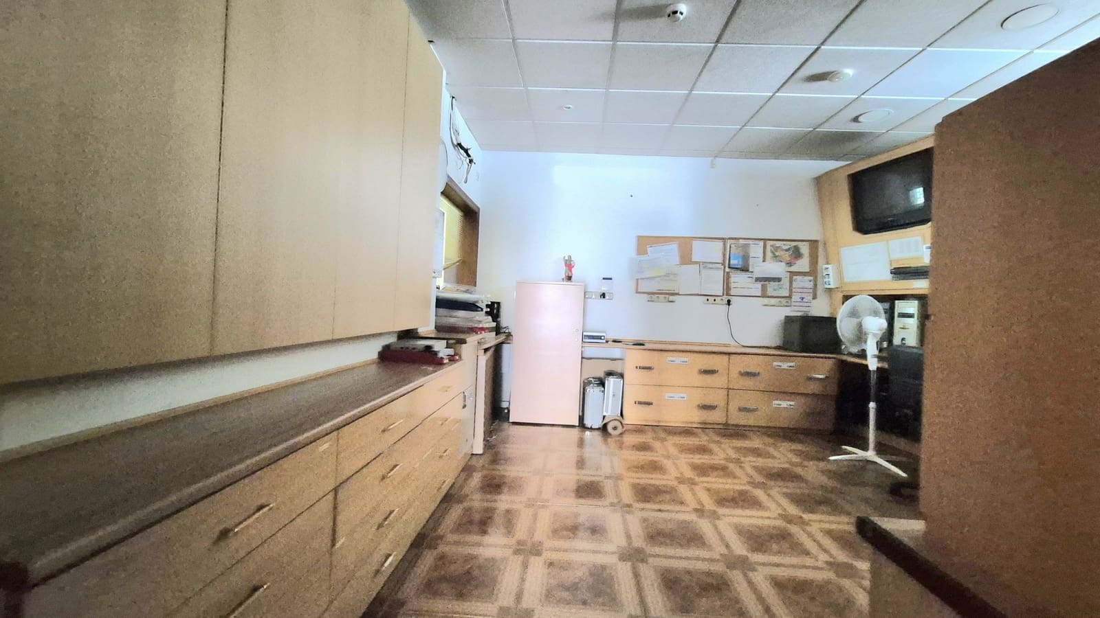 Commercieel te koop in Marbella met garage - € 265.000 (Ref: 9314526)