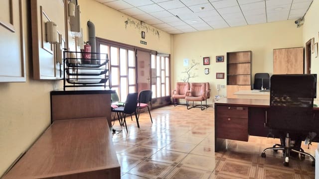 Erhverv til salg i Marbella med garage - € 265.000 (Ref: 9314526)