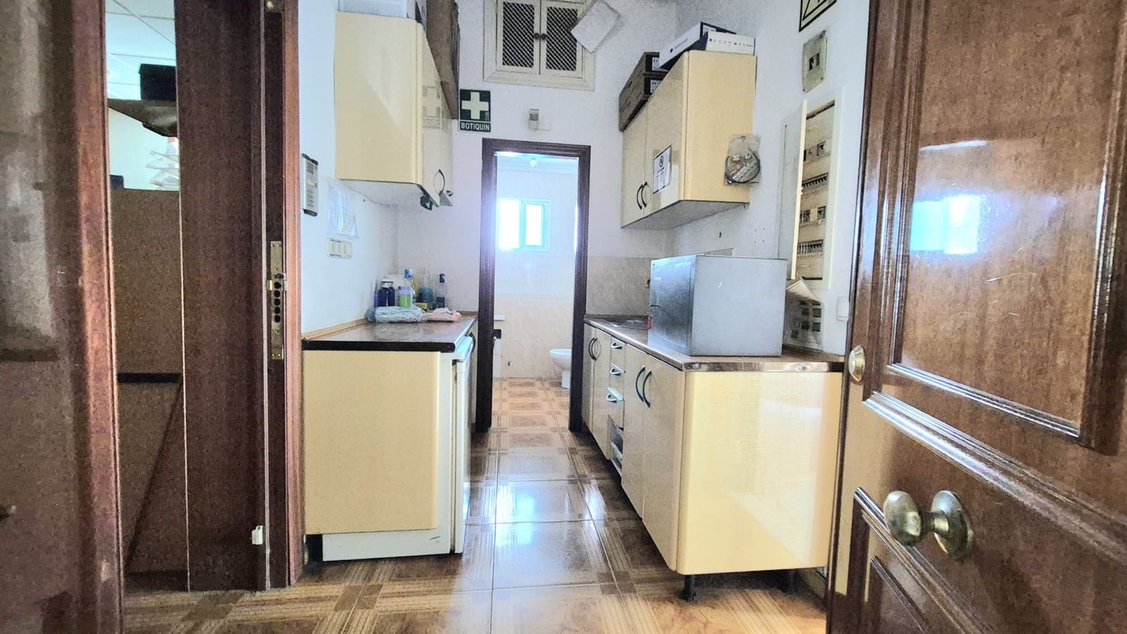 Commercieel te koop in Marbella met garage - € 265.000 (Ref: 9314526)