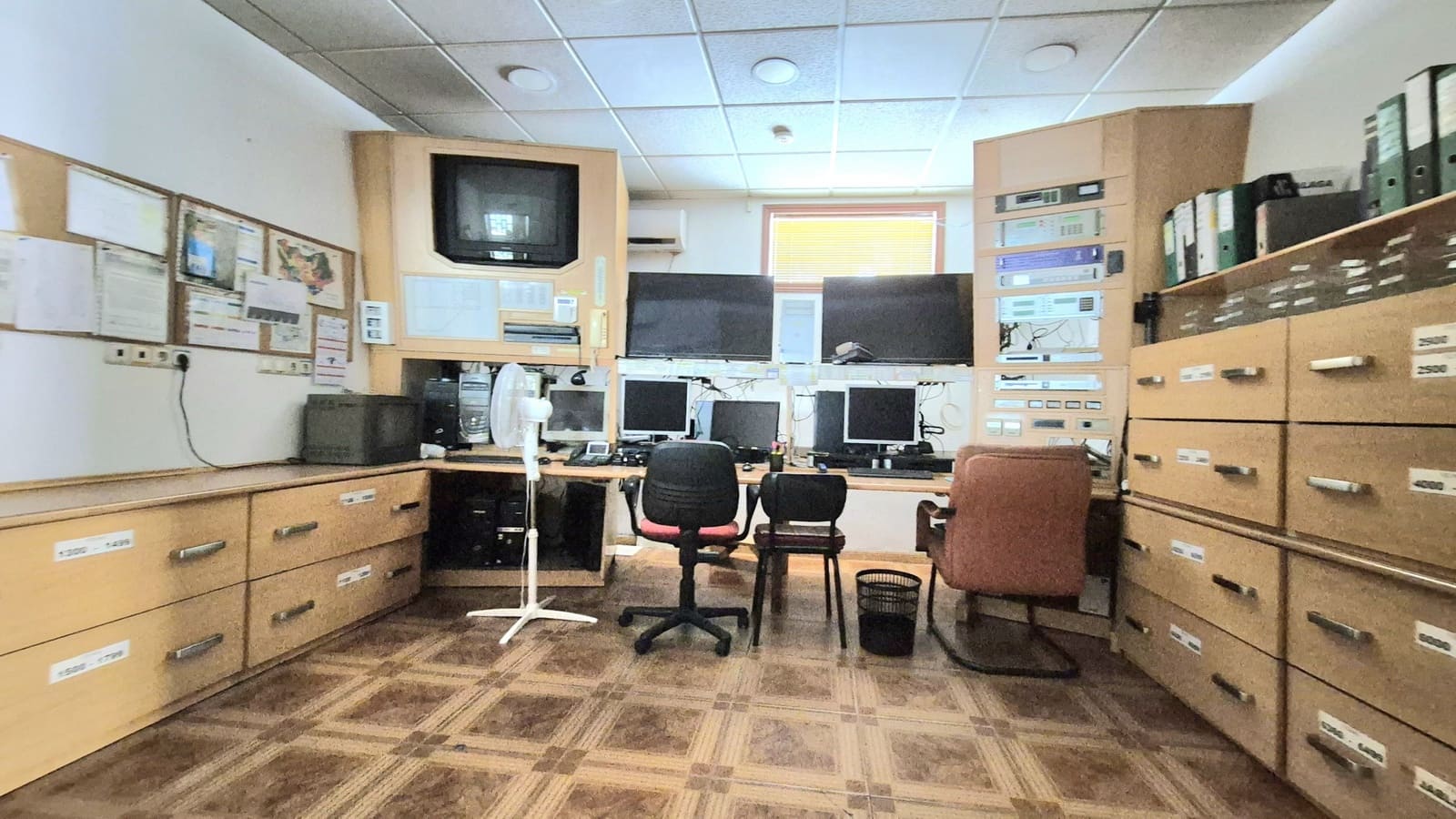 Commercieel te koop in Marbella met garage - € 265.000 (Ref: 9314526)