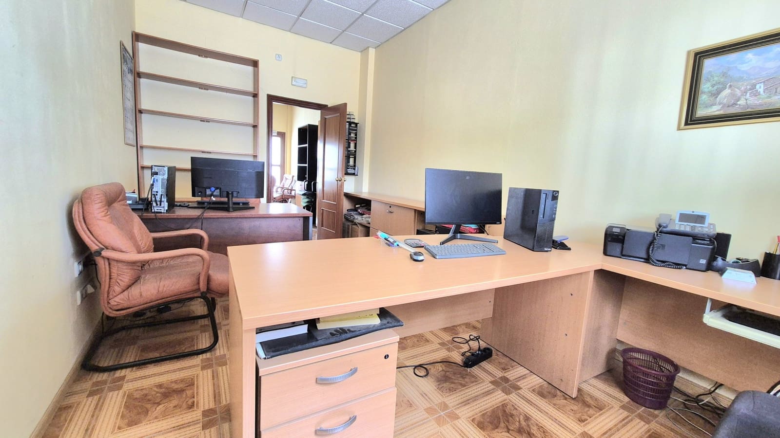 Commercieel te koop in Marbella met garage - € 265.000 (Ref: 9314526)