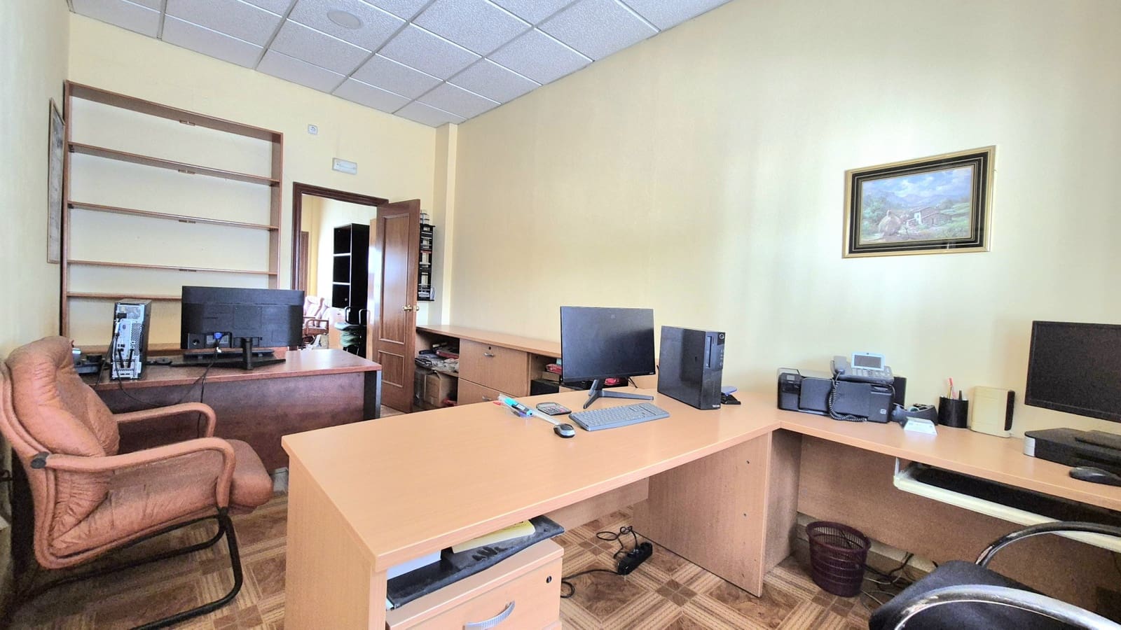 Commercieel te koop in Marbella met garage - € 265.000 (Ref: 9314526)