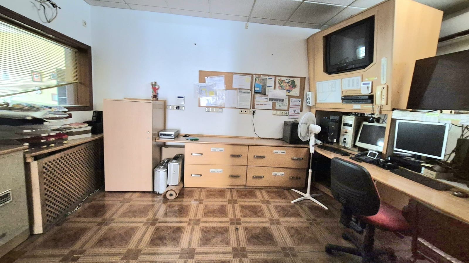 Commercieel te koop in Marbella met garage - € 265.000 (Ref: 9314526)