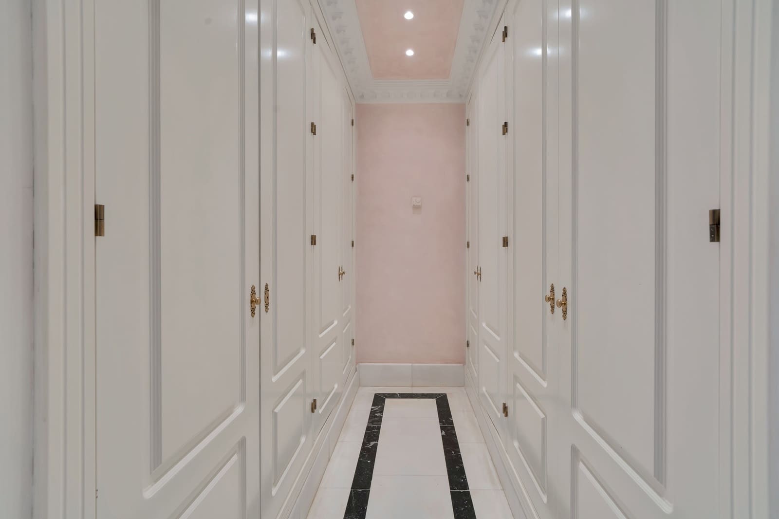 5 soveværelse Lejlighed til salg i Guadalmina med swimmingpool garage - € 2.295.000 (Ref: 9378327)