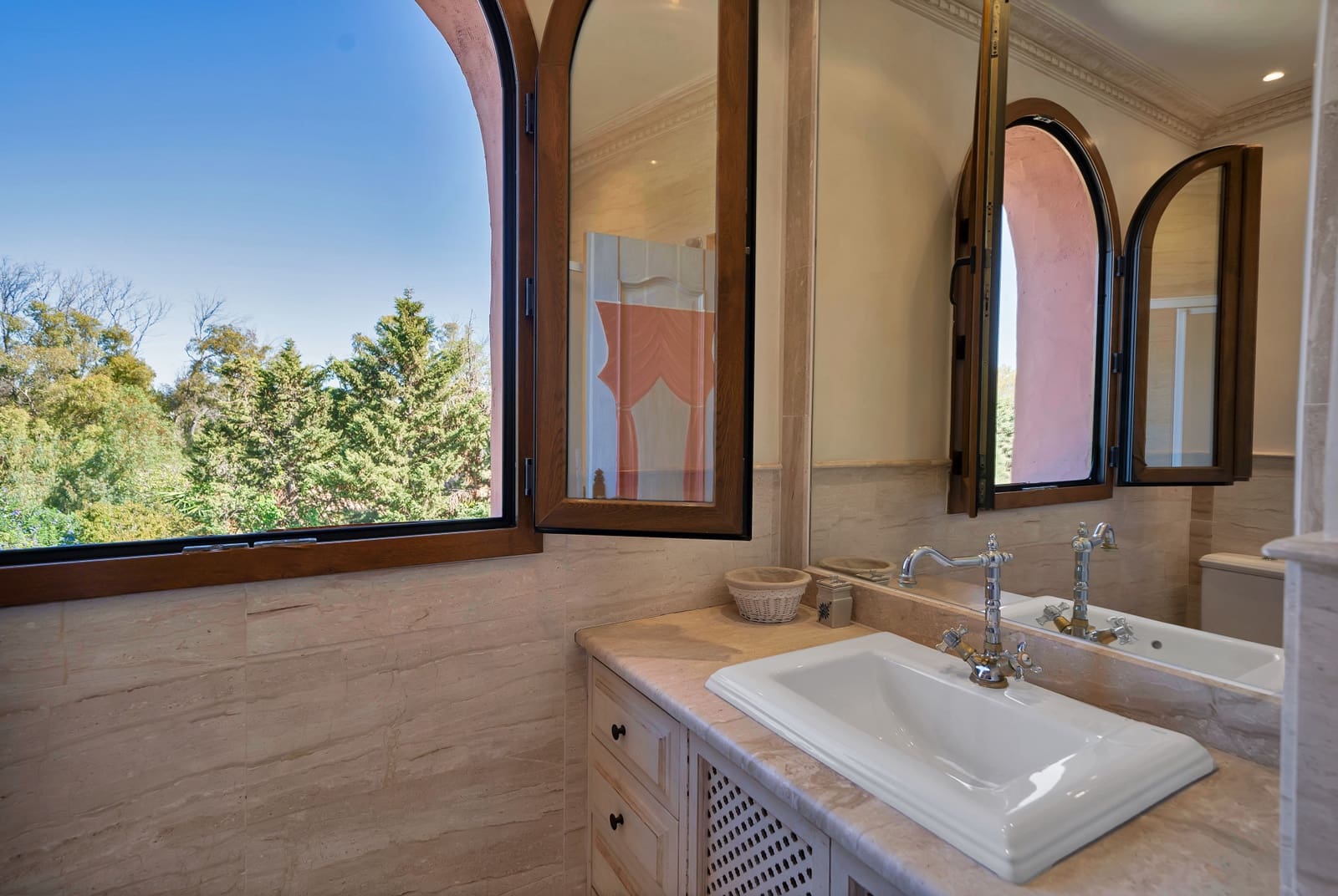 5 soveværelse Lejlighed til salg i Guadalmina med swimmingpool garage - € 2.295.000 (Ref: 9378327)