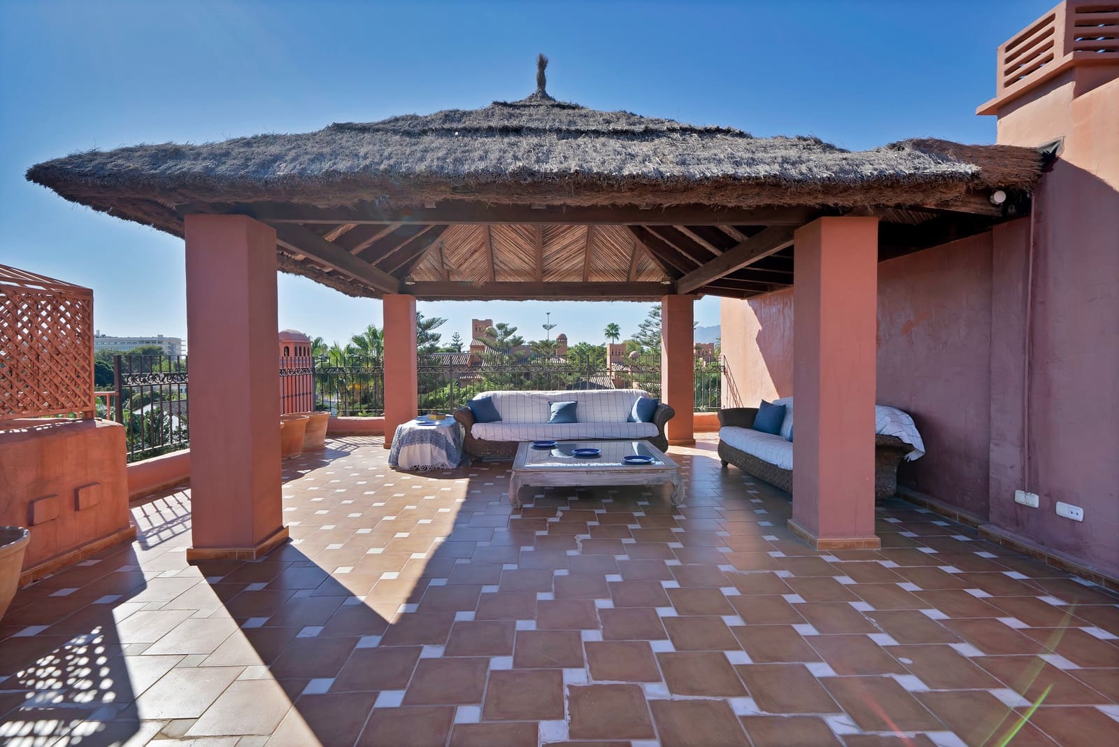 5 soveværelse Lejlighed til salg i Guadalmina med swimmingpool garage - € 2.295.000 (Ref: 9378327)