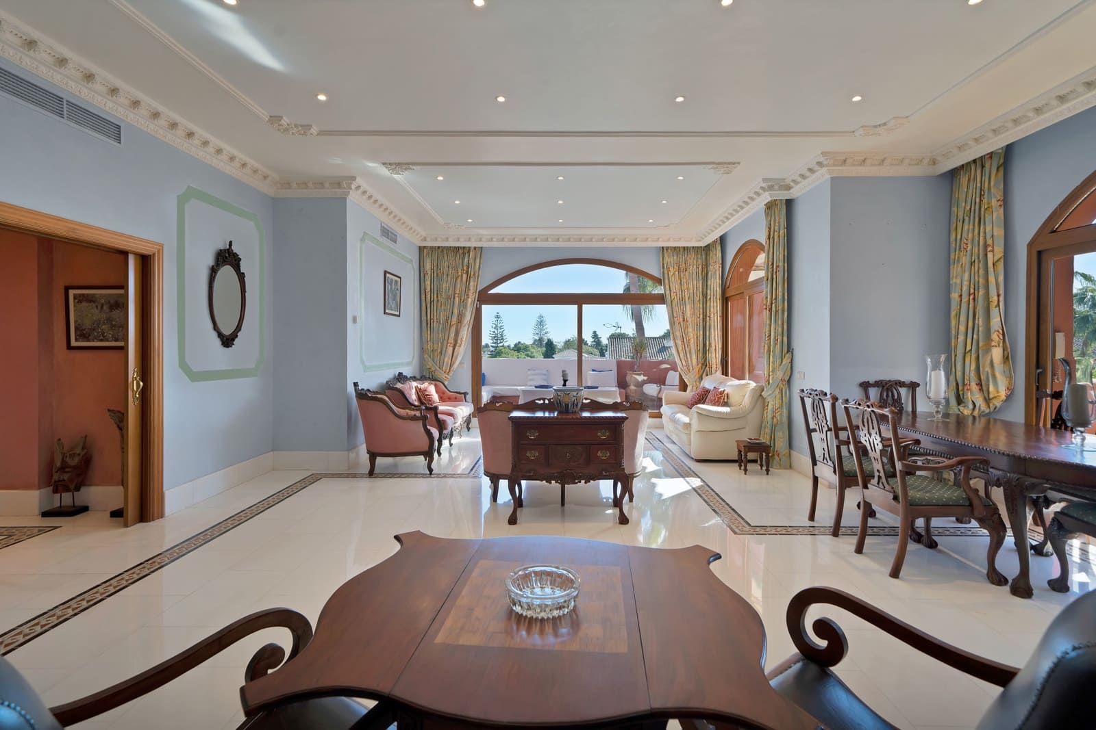 5 bedroom Apartment for sale in Guadalmina with pool garage - € 2,295,000 (Ref: 9378327)