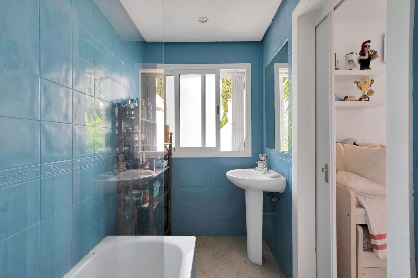 4 sovrum Semi-fristående Villa till salu i Marbella med pool - 840 000 € (Ref: 9379978)