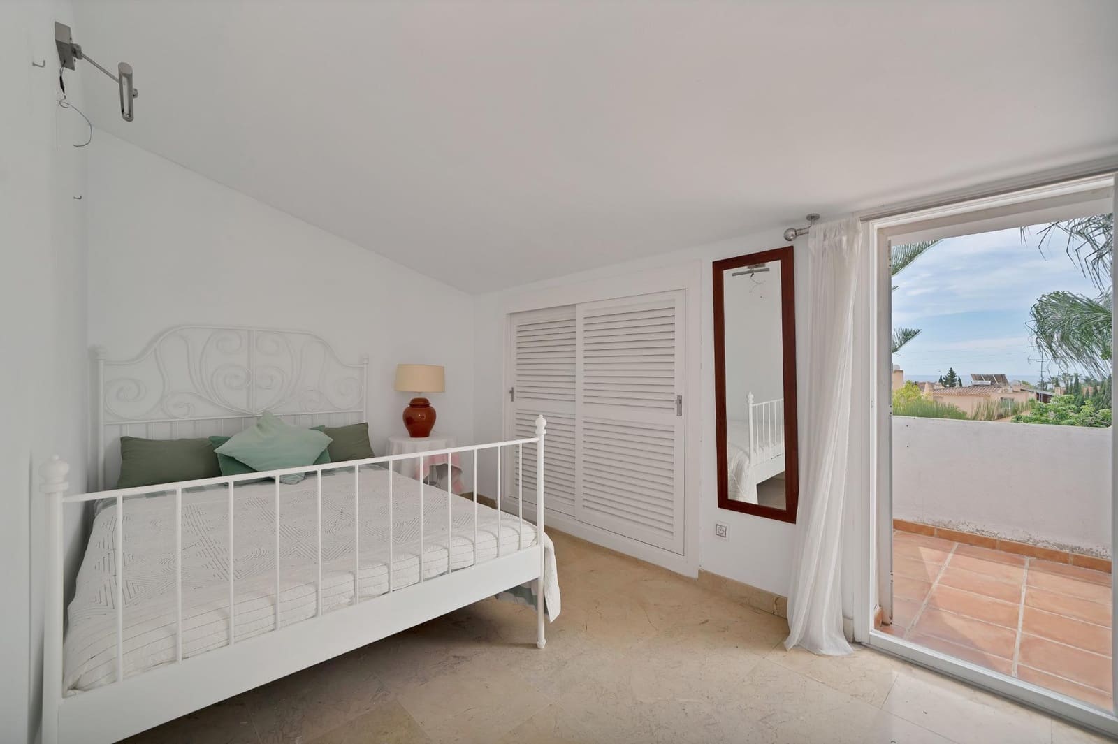 4 sovrum Semi-fristående Villa till salu i Marbella med pool - 840 000 € (Ref: 9379978)