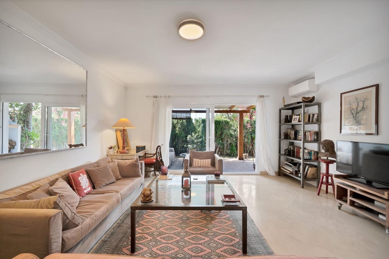 4 sovrum Semi-fristående Villa till salu i Marbella med pool - 840 000 € (Ref: 9379978)