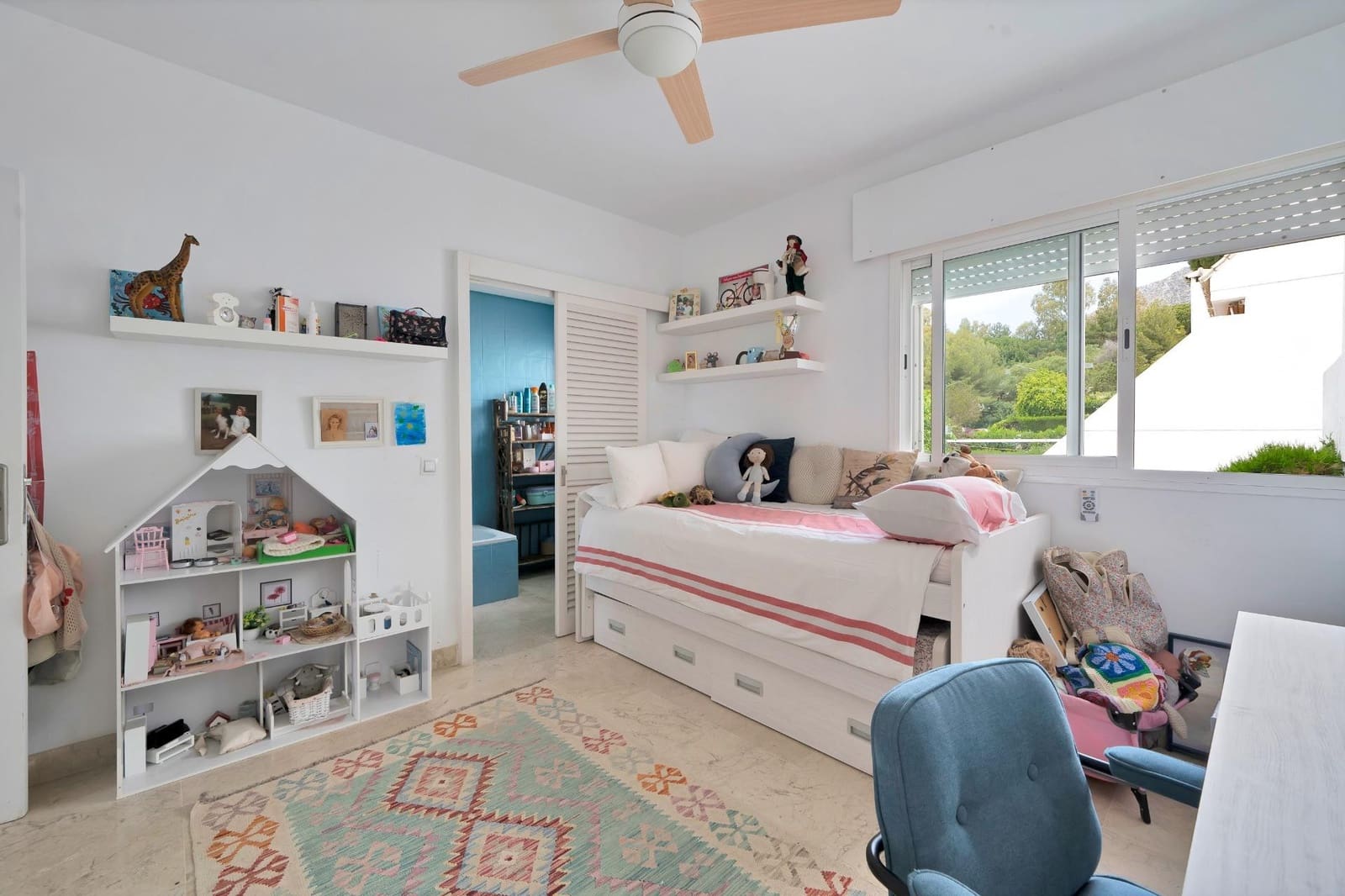 4 sovrum Semi-fristående Villa till salu i Marbella med pool - 840 000 € (Ref: 9379978)