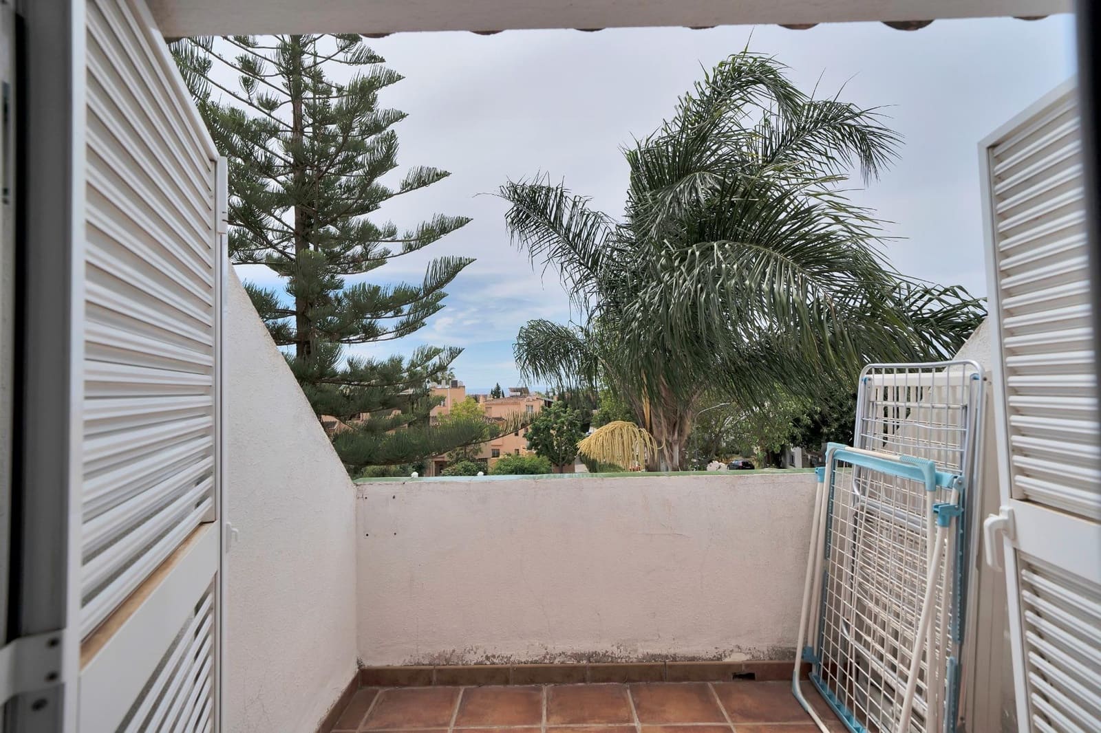 4 sovrum Semi-fristående Villa till salu i Marbella med pool - 840 000 € (Ref: 9379978)