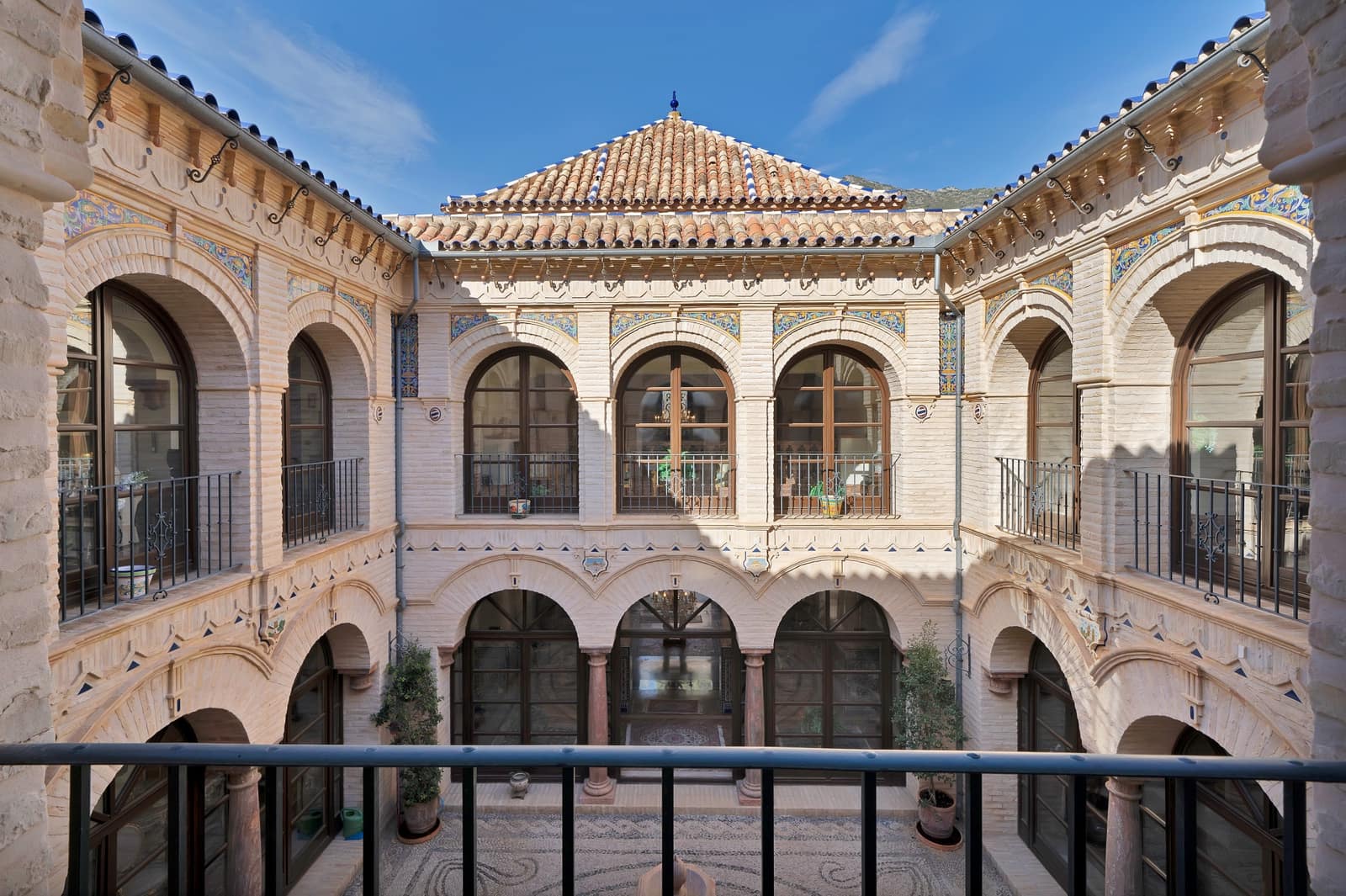 Chalet de 6 habitaciones en Marbella en venta con piscina garaje - 15.000.000 € (Ref: 9452491)