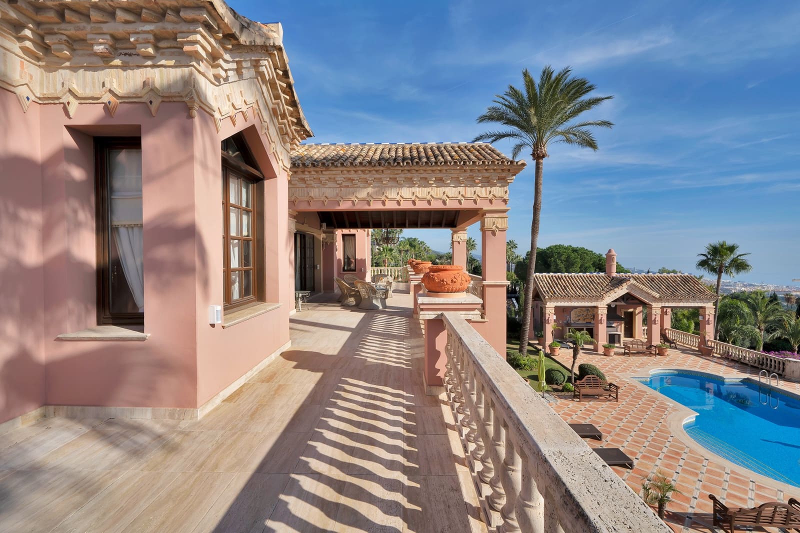 Chalet de 6 habitaciones en Marbella en venta con piscina garaje - 15.000.000 € (Ref: 9452491)