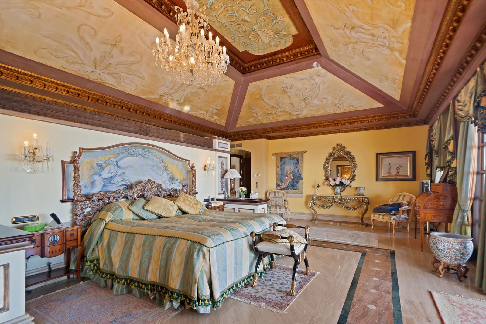 Chalet de 6 habitaciones en Marbella en venta con piscina garaje - 15.000.000 € (Ref: 9452491)