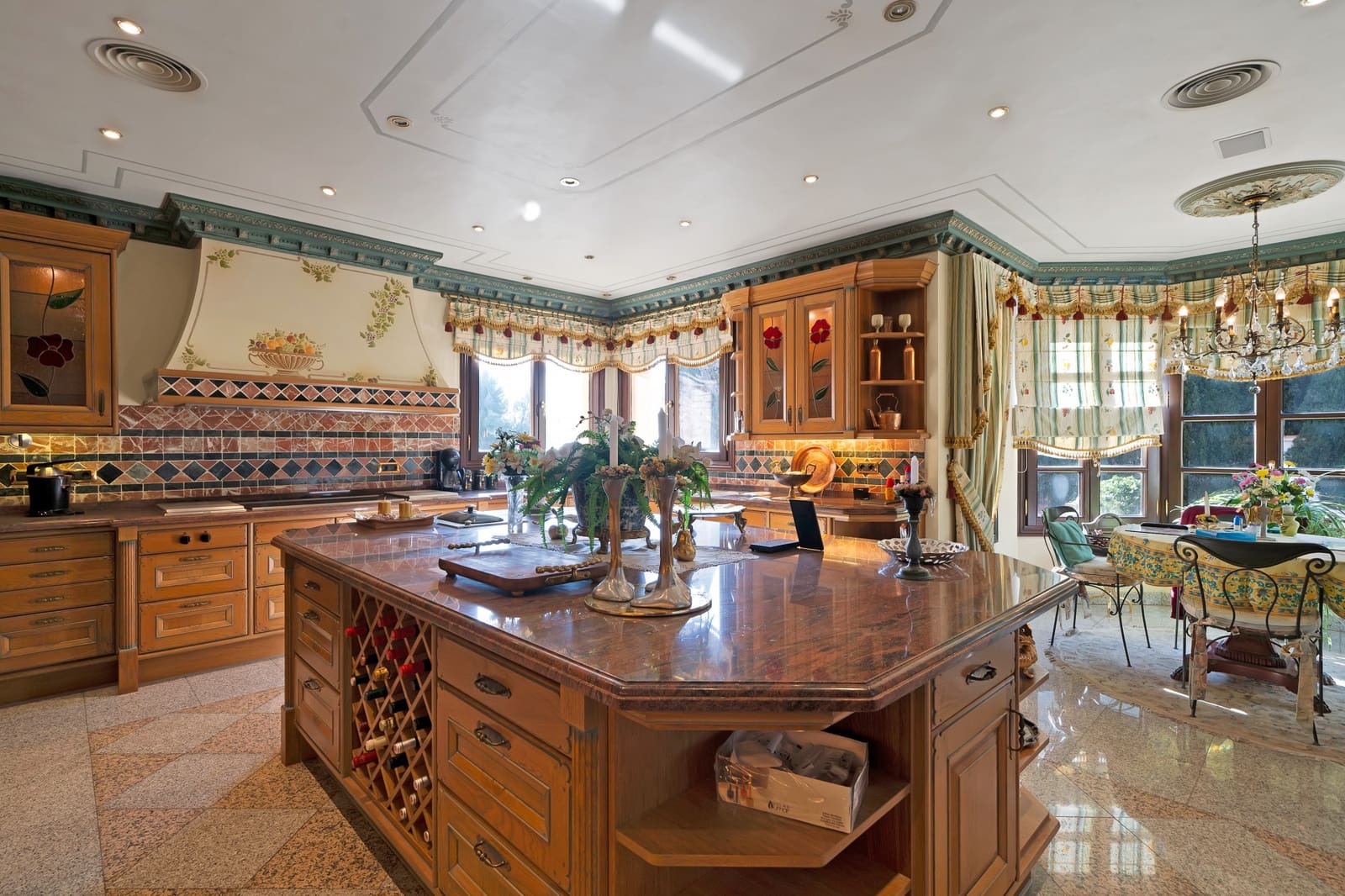 Chalet de 6 habitaciones en Marbella en venta con piscina garaje - 15.000.000 € (Ref: 9452491)