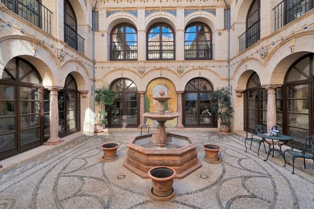 Chalet de 6 habitaciones en Marbella en venta con piscina garaje - 15.000.000 € (Ref: 9452491)