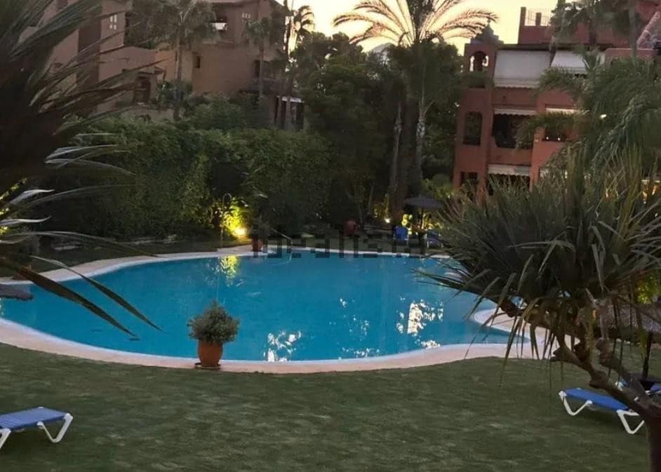 2 Zimmer Apartment zu verkaufen in Guadalmina mit Pool - 499.000 € (Ref: 9466230)