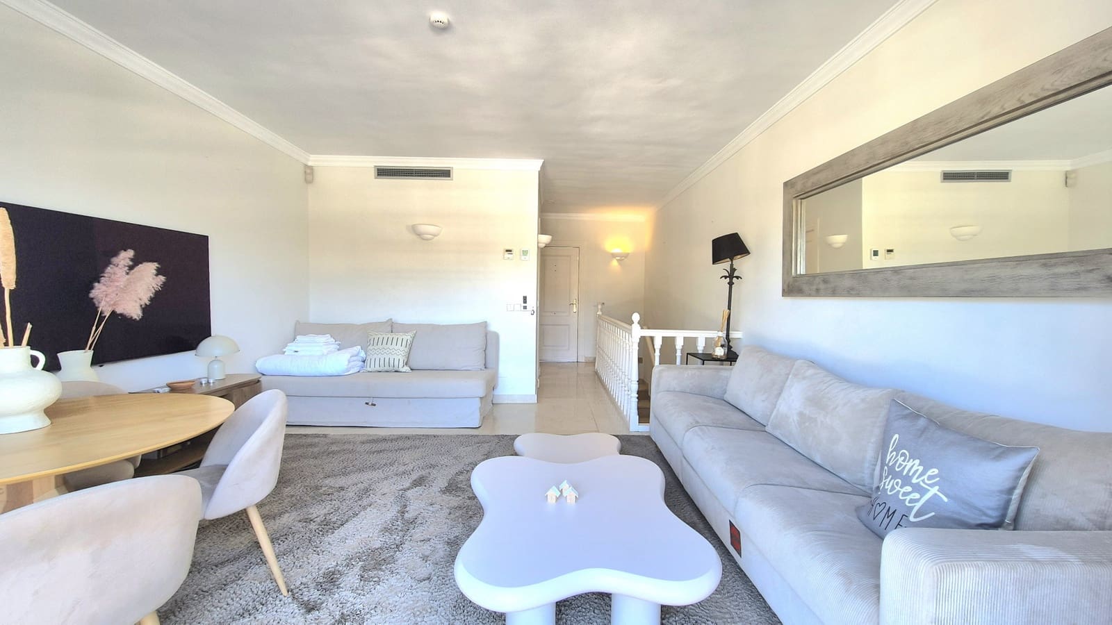 1 bedroom Apartment for rent in Marbella with pool - € 1,800 (Ref: 9490004)