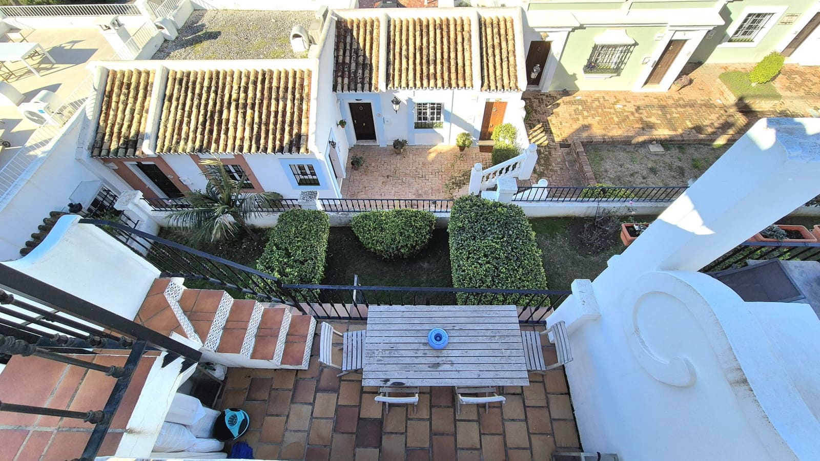 1 bedroom Apartment for rent in Marbella with pool - € 1,800 (Ref: 9490004)