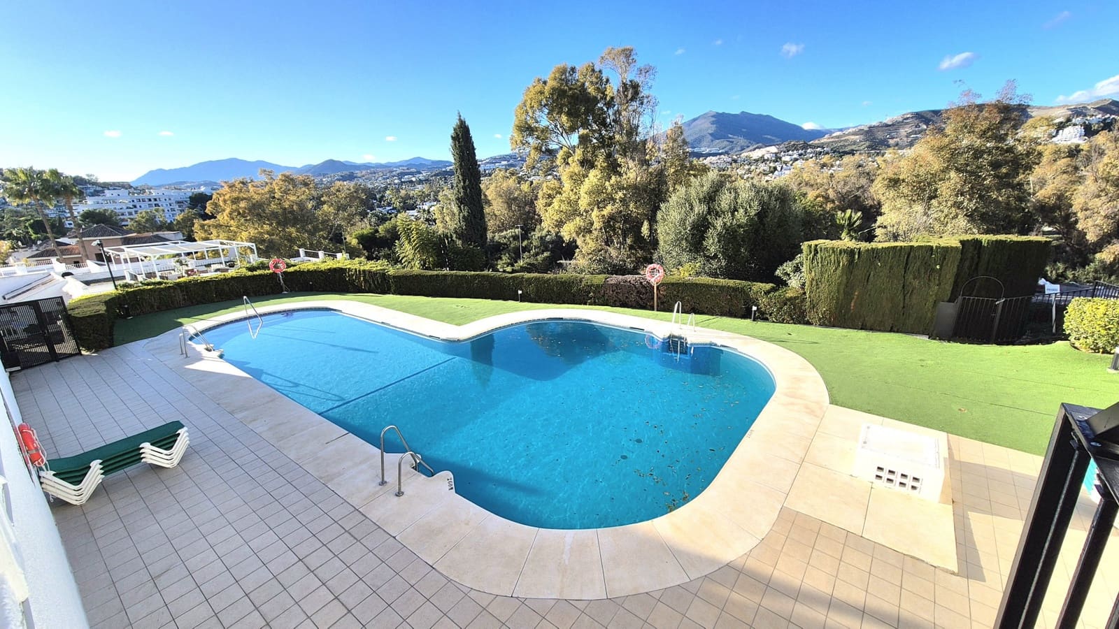 1 bedroom Apartment for rent in Marbella with pool - € 1,800 (Ref: 9490004)