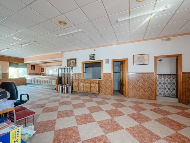 Komercyjne na sprzedaż w Alozaina z garażem - 370 000 € (Ref: 9523062)