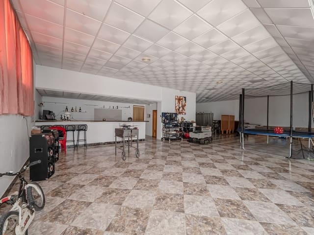 Komercyjne na sprzedaż w Alozaina z garażem - 370 000 € (Ref: 9523062)