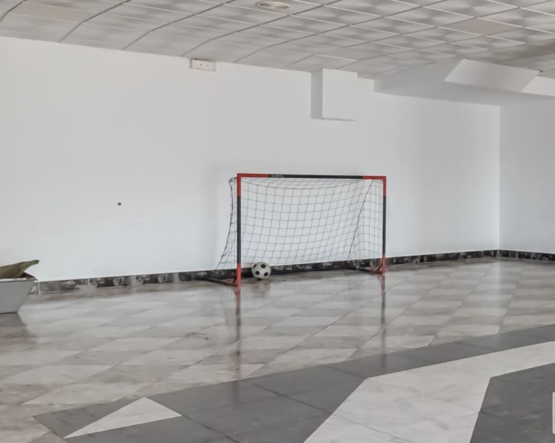 Commercial for sale in Alozaina with garage - € 165,000 (Ref: 9525497)