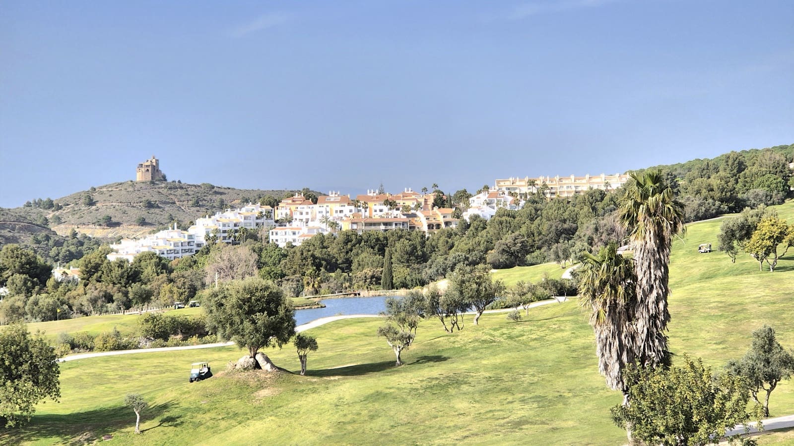 3 soverom Hus til salgs i Alhaurin Golf med svømmebasseng garasje - € 470 000 (Ref: 9639783)