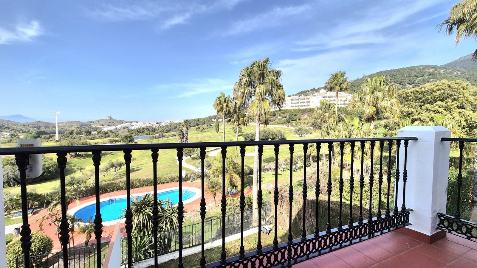 3 soverom Hus til salgs i Alhaurin Golf med svømmebasseng garasje - € 470 000 (Ref: 9639783)