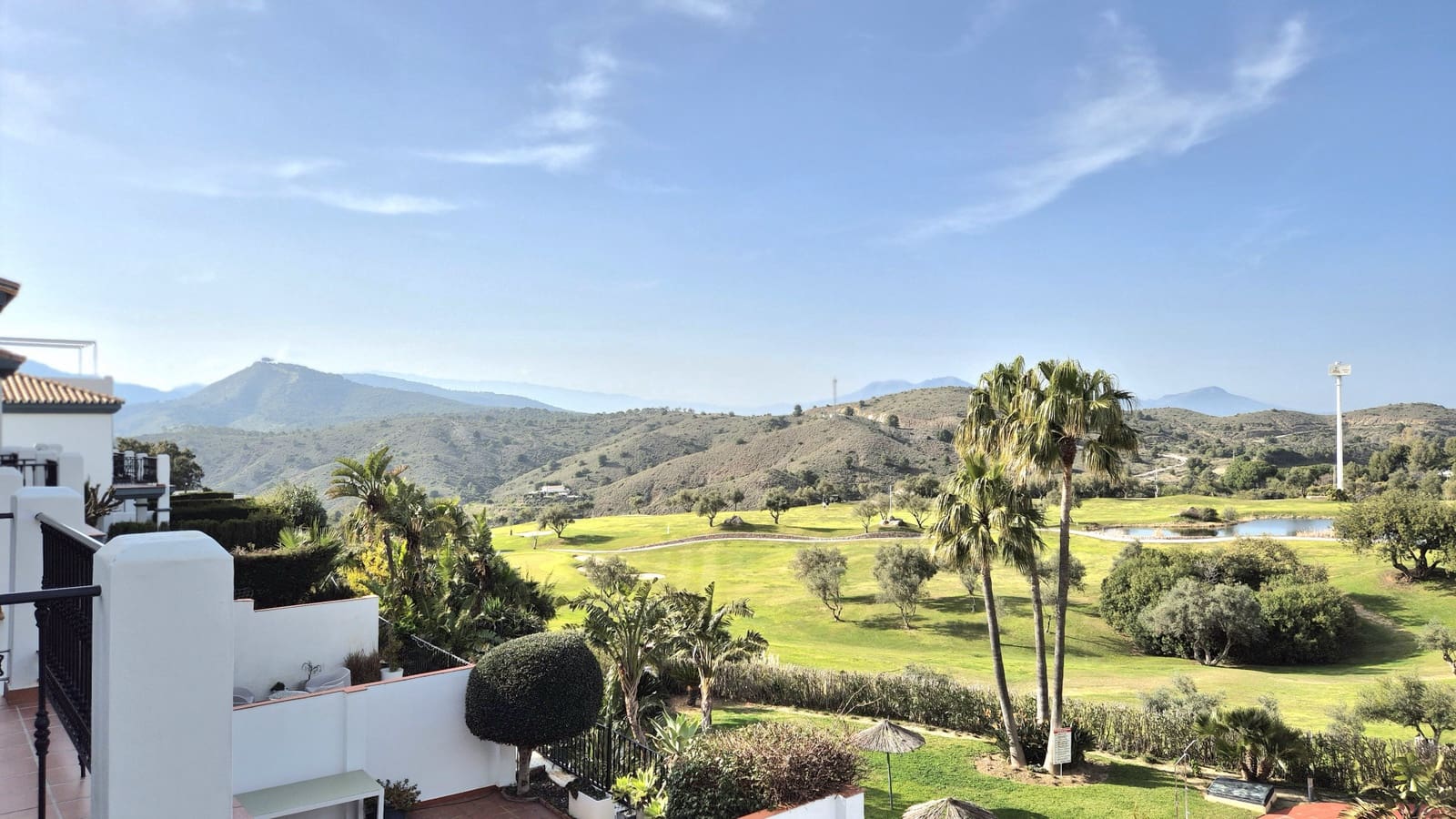 3 quarto Casa em Banda para venda em Alhaurin Golf com piscina garagem - 470 000 € (Ref: 9639783)